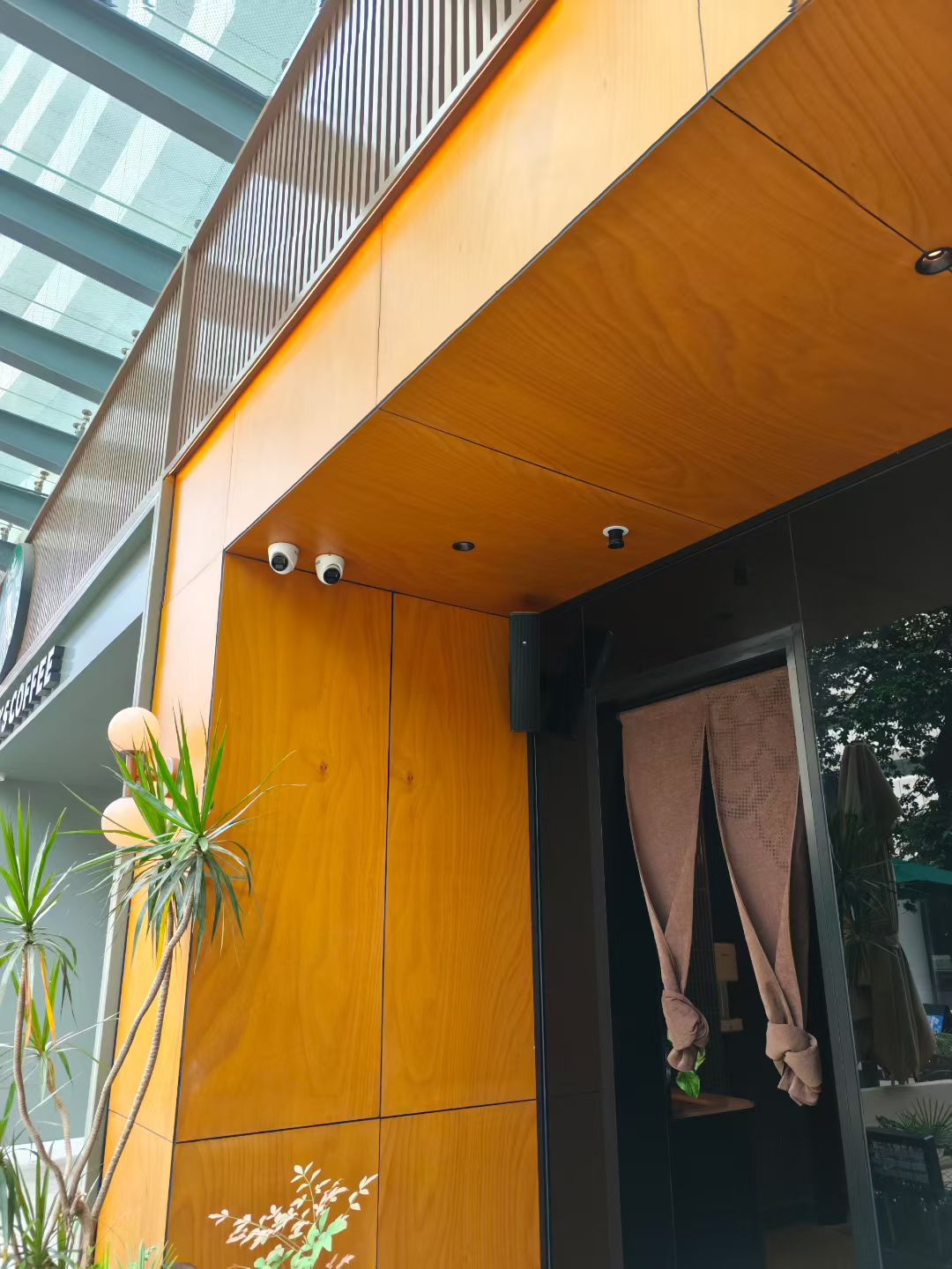 HPL Exterior Facade Panel – Natural wood veneer